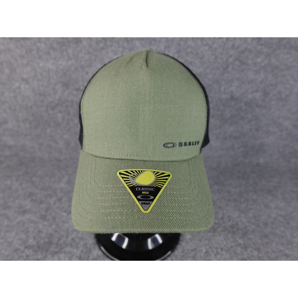 Oakley  Classic M10 Spellout Green Black Mesh Snapback Hat Cap‎